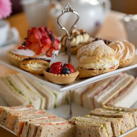 The Armada Bar And Restaurant Bed & Breakfast Armoy Exterior photo